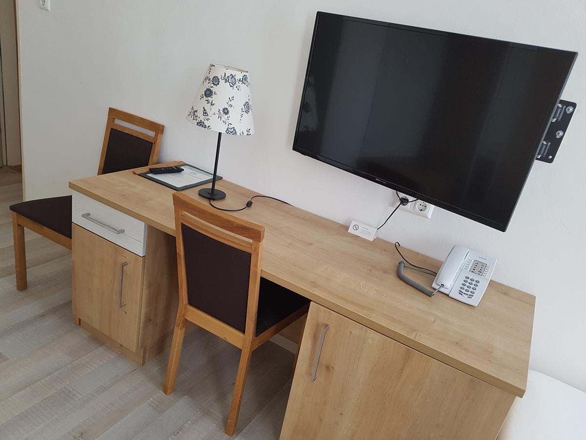 Hotel Lenau Stockerau Dış mekan fotoğraf